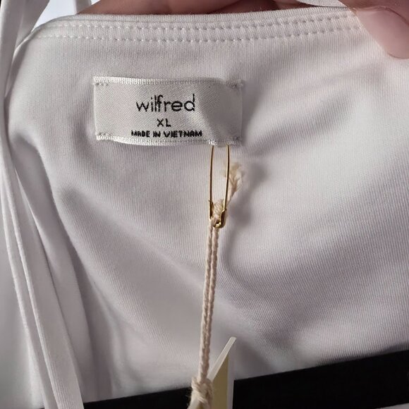 Aritzia Halter Top - Picture 4 of 4